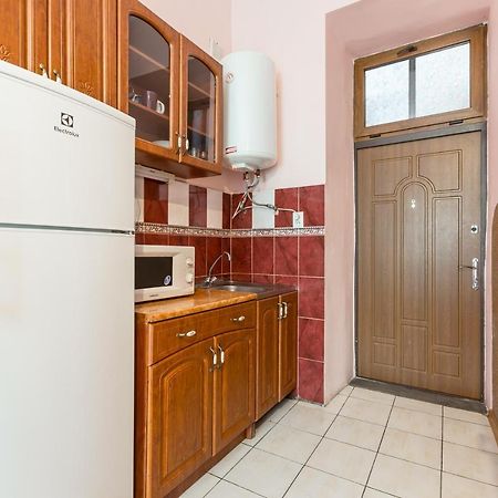 Квартира На Вулиці Федорова 29 Біля Площі Ринок Підвальна Lviv Bagian luar foto
