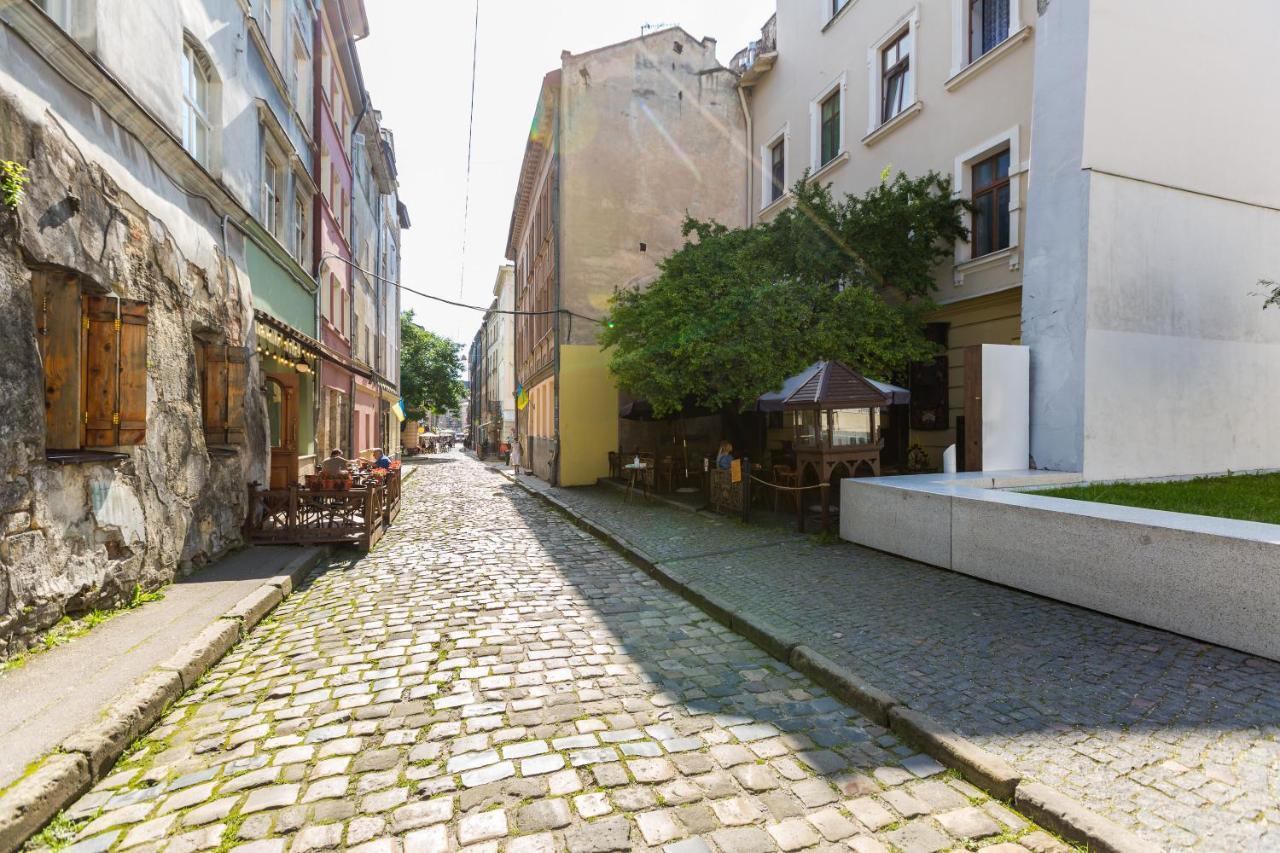 Квартира На Вулиці Федорова 29 Біля Площі Ринок Підвальна Lviv Bagian luar foto