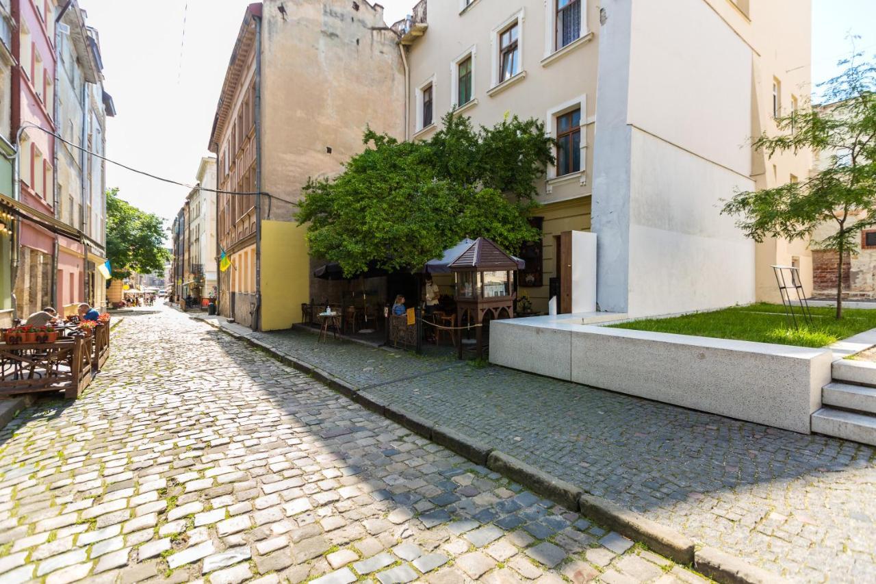 Квартира На Вулиці Федорова 29 Біля Площі Ринок Підвальна Lviv Bagian luar foto